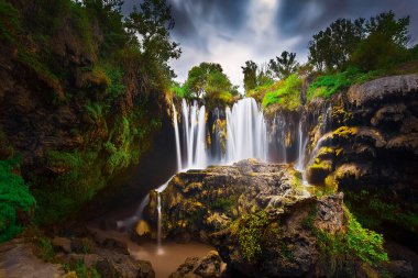 Yerkopru Şelalesi ve Göksu Nehri 'ndeki Kanyon 