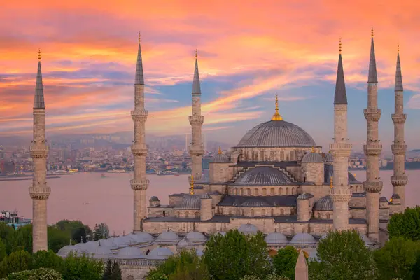 İstanbul 'daki Mavi Cami ya da Sultan Ahmet Camii