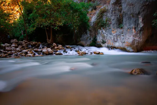 dağ dere tam pürüzsüz taş saklikent gorge Kanyon Türkiye'de