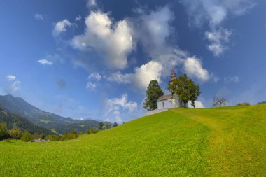  Sveti Tomaz Kilisesi 'nin manzarası
