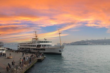 İstanbul 'daki en eski tarihi feribot.