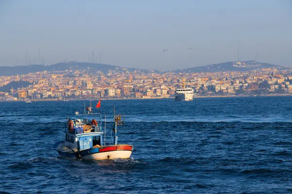 İstanbul 'daki en eski tarihi feribot.