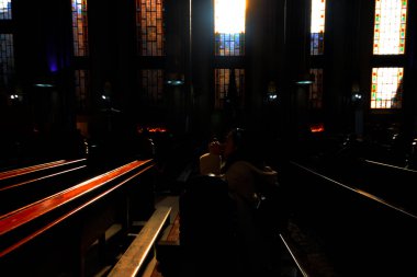 Aziz Anthony Katolik Kilisesi İstanbul 'daki en büyük Katolik Kilisesi ve en büyük cemaate sahiptir..