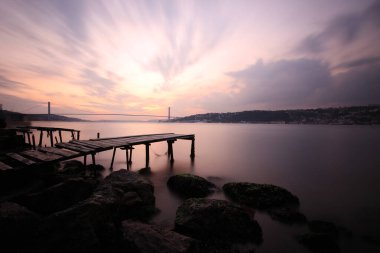 İstanbul Marmara Denizi ve Boğaz Köprüsü uzun pozlama tekniğiyle fotoğraflandı