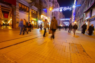 İstanbul 'da Tünel' i Taksim Meydanı 'na bağlayan 50' li yıllara dayanan tarihi tramvay hattı T2 'nin görüntüsü