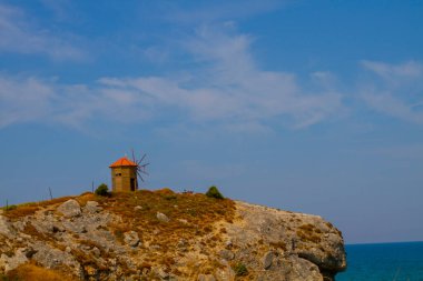İstanbul 'un kayalık bölgeleri uzun pozlama tekniğiyle fotoğraflandı.