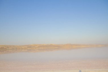 Salt Lake, Ankara, Konya ve Aksaray illerinin kesiştiği Türkiye 'nin Orta Anadolu Bölgesi' nde yer alan bir tuz gölüdür. Türkiye 'nin tuz ihtiyacının% 40' ı bu gölden sağlanıyor.