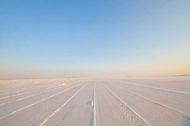 Salt Lake, Ankara, Konya ve Aksaray illerinin kesiştiği Türkiye 'nin Orta Anadolu Bölgesi' nde yer alan bir tuz gölüdür. Türkiye 'nin tuz ihtiyacının% 40' ı bu gölden sağlanıyor.