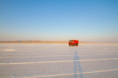 Salt Lake, Ankara, Konya ve Aksaray illerinin kesiştiği Türkiye 'nin Orta Anadolu Bölgesi' nde yer alan bir tuz gölüdür. Türkiye 'nin tuz ihtiyacının% 40' ı bu gölden sağlanıyor.
