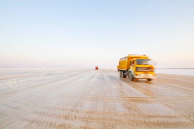 Salt Lake, Ankara, Konya ve Aksaray illerinin kesiştiği Türkiye 'nin Orta Anadolu Bölgesi' nde yer alan bir tuz gölüdür. Türkiye 'nin tuz ihtiyacının% 40' ı bu gölden sağlanıyor.