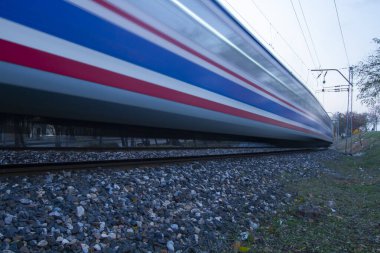 Yoğun trafikte alınan hafif trafik ışıkları izleri