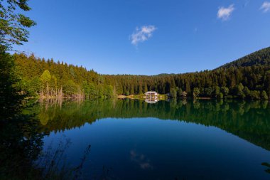 Karagol, Artvin 'in Borcka ilçesine 25-27 kilometre uzaklıkta bulunan bir baraj gölüdür..