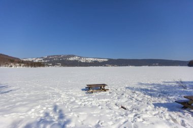 It is an artificially created dam lake, 13 kilometers south of Bolu city center. clipart