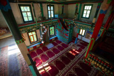 iremit Camii, 1850 'de Artvin' in Borka ilçesindeki Maral Village 'da inşa edildi.,