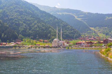 Uzungol, Trabzon ilinin Trabzon ilçesinde bulunan bir baraj gölüdür..