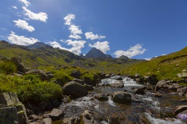 Verenik Platosu, Kapl Gölü buzul gölü ve irtifa 3000 metre.