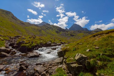 Verenik Platosu, Kapl Gölü buzul gölü ve irtifa 3000 metre.
