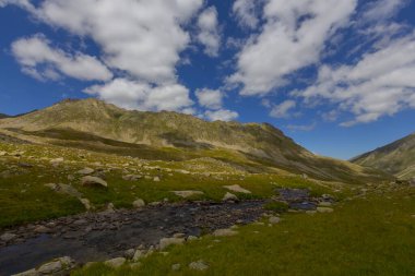 Verenik Platosu, Kapl Gölü buzul gölü ve irtifa 3000 metre.