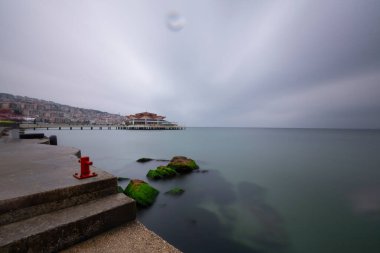 Buyukcekmece albatros plajı, uzun pozlama tekniğiyle fotoğraflandı.
