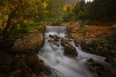 Kazdagi Stven Şelalesi (Hasan Bouldu) Milli Parklara bağlı ve Mutlu Orman tarafından yönetiliyor..