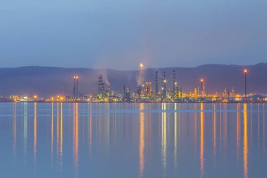 TuPRas zmit Rafinerisi, Kocaeli 'nin Krfez ilçesinde bulunan bir petrol rafinerisidir..