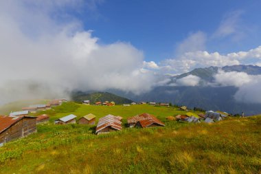 Amlhemin Bölgesi 'nden 15 kilometre uzakta bulunan plato, eşsiz mimarisiyle ilginçtir..