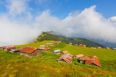 Amlhemin Bölgesi 'nden 15 kilometre uzakta bulunan plato, eşsiz mimarisiyle ilginçtir..