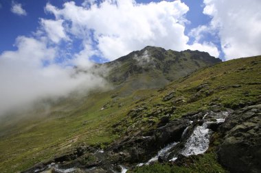 Kackar Dağları Ulusal Parkı ve dağ gölleri