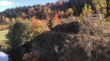 Artvin Savsat, Türkiye 'nin en güzel sonbaharına sahip ilçesidir..