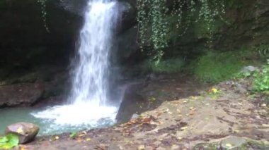 Artvin Savsat, Türkiye 'nin en güzel sonbaharına sahip ilçesidir..