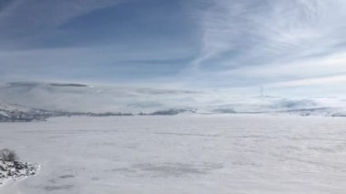 Cildir Gölü ve Ararat Dağı manzarası