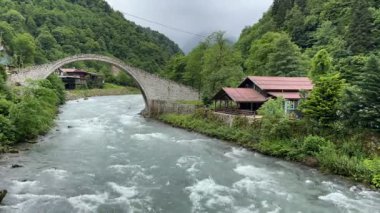 Kackar Dağları Ulusal Parkı, dağların ve pınarların en güzel görüntüleri.