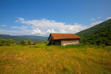 Valla kanyonu, Kastamonu 'nun Pnarbasi ilçesine bağlı Muratbasi köyü sınırları içinde yer almaktadır..