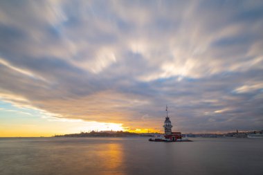 İstanbul 'da Bakire Kulesi' nde günbatımı