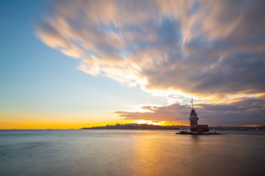 İstanbul 'da Bakire Kulesi' nde günbatımı