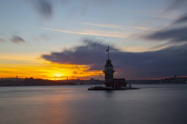 İstanbul 'da Bakire Kulesi' nde günbatımı