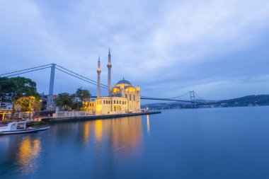 Büyük Mecidiye Camii veya Ortakoy Camii