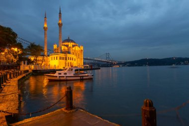 Büyük Mecidiye Camii veya Ortakoy Camii