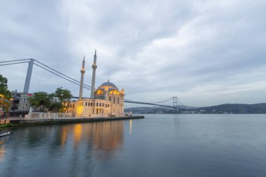 Büyük Mecidiye Camii veya Ortakoy Camii