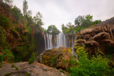 Yerkpr Şelalesi, Konya 'nın merkezinden 110 kilometre uzaklıktaki Hadim Bölgesi' nde bulunan Gksu Nehri üzerinde yer alan ünlü bir şelaledir..