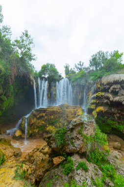 Yerkpr Şelalesi, Konya 'nın merkezinden 110 kilometre uzaklıktaki Hadim Bölgesi' nde bulunan Gksu Nehri üzerinde yer alan ünlü bir şelaledir..