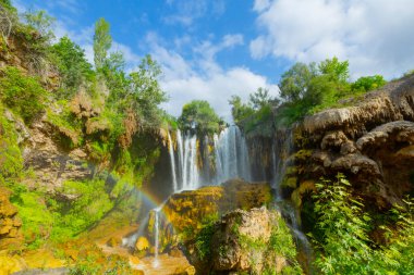 Yerkpr Şelalesi, Konya 'nın merkezinden 110 kilometre uzaklıktaki Hadim Bölgesi' nde bulunan Gksu Nehri üzerinde yer alan ünlü bir şelaledir..