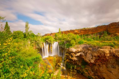 Yerkpr Şelalesi, Konya 'nın merkezinden 110 kilometre uzaklıktaki Hadim Bölgesi' nde bulunan Gksu Nehri üzerinde yer alan ünlü bir şelaledir..