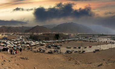 UHUD Dağı ve HAZRAT HAMZA TOMB