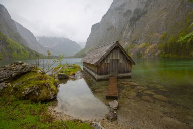 Obersee Almanya 'da küçük bir doğal göl.