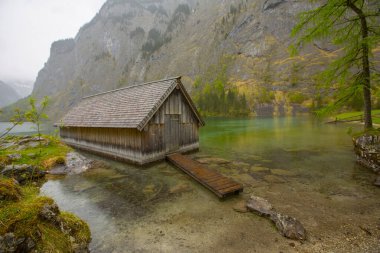 Obersee Almanya 'da küçük bir doğal göl.