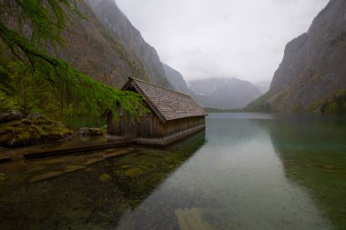 Obersee Almanya 'da küçük bir doğal göl.