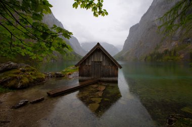 Obersee Almanya 'da küçük bir doğal göl.