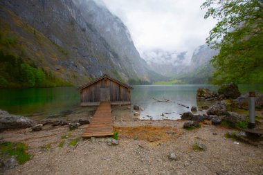 Obersee Almanya 'da küçük bir doğal göl.