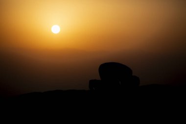 İnsanlar kutsal tanrıya dua ediyor.